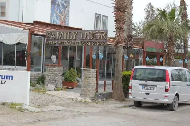 Family Door Restaurant & Bar - Cam Balkon, Otomatik Işıklı Tente